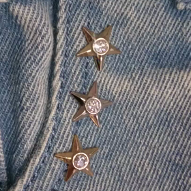 デニムリメイクバッグ風スタッズバッグ・Mサイズ・ライトブルーの画像