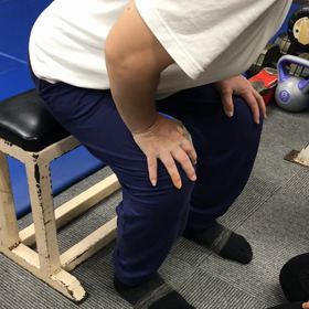 椅子から立ちますの画像