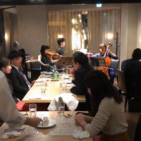 ピアノトリオ 演奏風景の画像