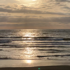 4月27日千葉北、東浪見の朝の波の画像