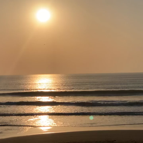 4月21日千葉北、東浪見の朝の波の画像