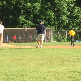 アダム 初の柵越えホームランの画像