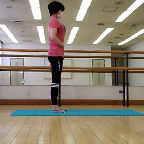 足が太くなる立ち方、痩せる立ち方の画像