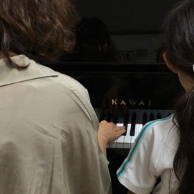 お祭りの曲を即興で弾きましたの画像