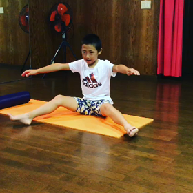 股関節の柔軟性向上エクササイズの画像