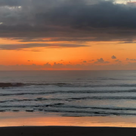 10月15日千葉北、東浪見の朝の波の画像