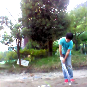 左打ち、バンカーショットの画像