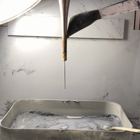 超音波穴開け加工の画像