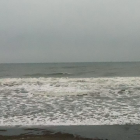 12月3日千葉北、東浪見の朝の波の画像