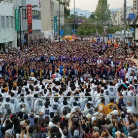 神輿鉢合わせ開始の画像
