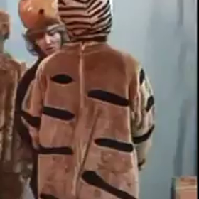 若い頃からチャンミンの大人な対応の画像