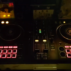 DJブースの画像