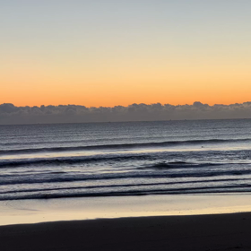 11月28日千葉北、東浪見の朝の波の画像