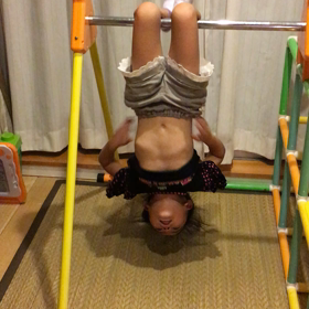 あたりまえ体操！逆立ちバージョンの画像