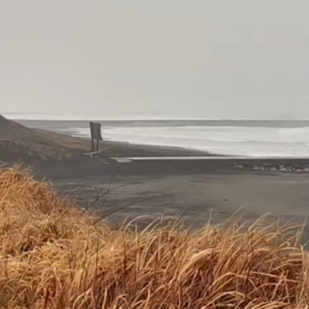 2月13日千葉北、東浪見の朝の波の画像
