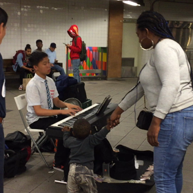 NY 番外編 地下鉄のホームでの画像