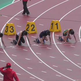 ６年女子100m予選(小宗さん)の画像