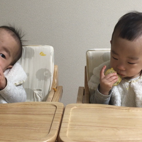 ＊ 弟くんの掴み食べ 、最近の離乳食？普通食？ ＊の画像