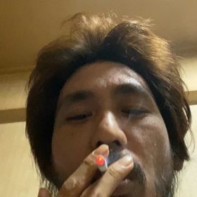 Uスラング煙草犯罪訴えの画像