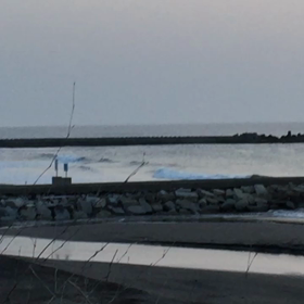 5月16日千葉北、東浪見の朝の波の画像