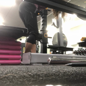 ボックススクワット　座り込むの画像