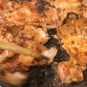 #紅亭 #ロース生姜焼き #定食 #grilledpork 特製タレで豚のロース肉を焼...の画像