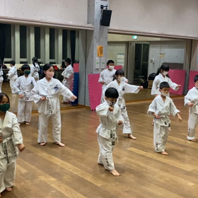 川口道場締め稽古トゥル型動画の画像