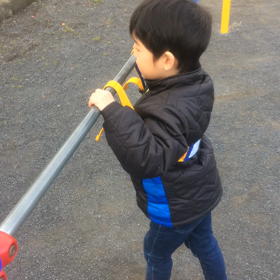 逆上がりの練習の画像