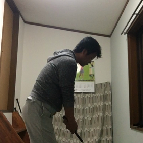 手を意識しないゴルフスイングの画像