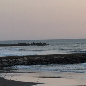 3月31日千葉北、東浪見の朝の波の画像