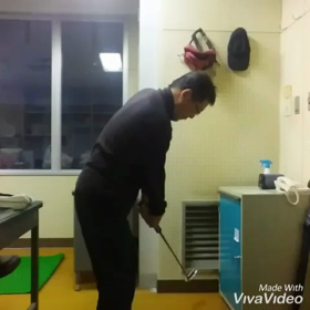 深夜に素振りの画像