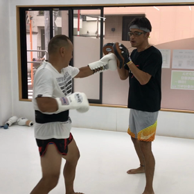 ミットの持ち方の画像