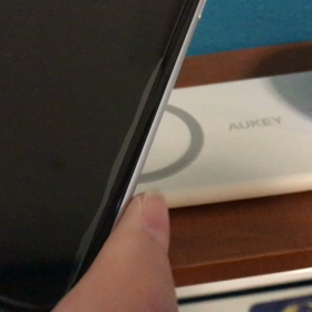 またまた買ってしまったワイヤレス充電器？！なんと持ち運べるルームランプ付の画像