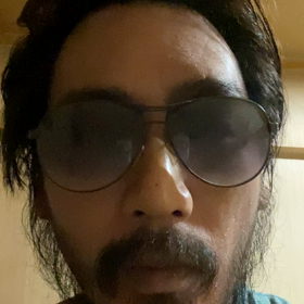 アーティスト失禁ばれの画像