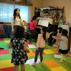 合唱クラスのレッスン風景の画像