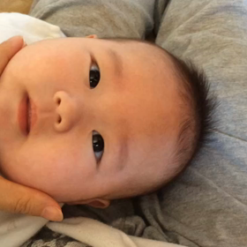 笑う喋る転がる笑うの画像