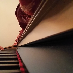 粉々になった星のイメージの画像