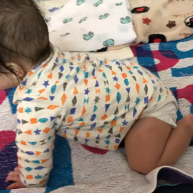 ハイハイ開始の画像