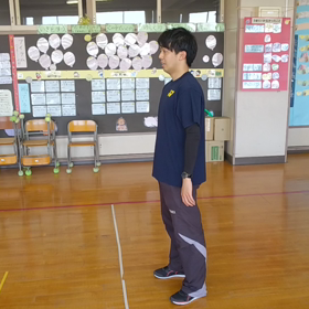 家トレ(下半身強化編)⑫「ジャンピングランジ」の画像