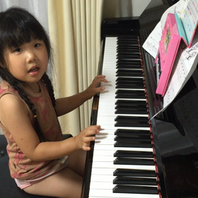 毎日ピアノの練習してます♡の画像
