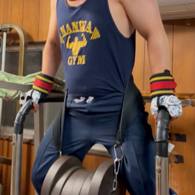 大西君加重60kgディップスの画像