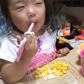 コーンに恋する娘の画像