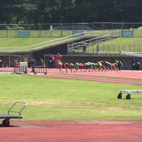女子1000ｍ１組目スタートの画像