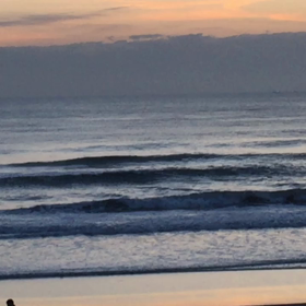 12月10日千葉北、東浪見の朝の波の画像