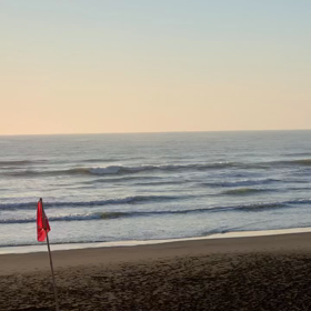4月21日千葉北、東浪見の朝の波の画像