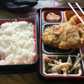 昼食 赤弁当の画像