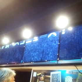 　　２３　カウンターの上にもサイネージ　２の画像