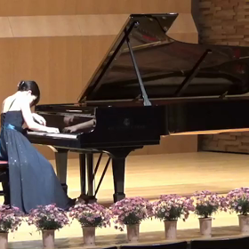 発表会で熱演する小笠原遥奈さんです❣️の画像