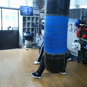 息の合ったシャドーボクシングの画像