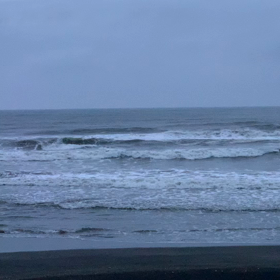 5月10日千葉北、東浪見の朝の波の画像